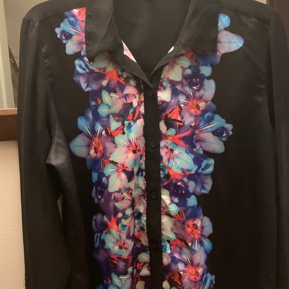 Express Women's Black Button-Down with Floral Print - Picture 8 of 8